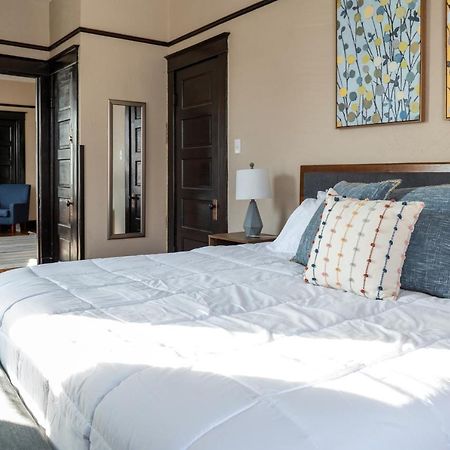Updated 3 Bedroom Unit With Balcony! Cape Girardeau Dış mekan fotoğraf